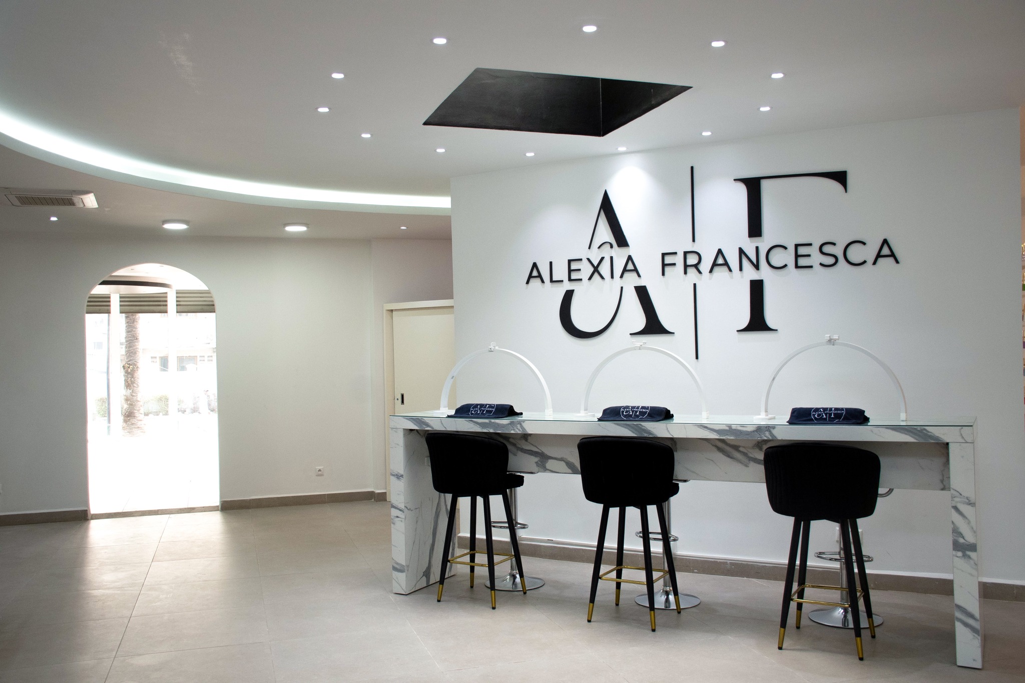 Image of AlexiaFrancescaTheBeautyBar at 4523 Haut Commandment, Haut Commandment 4523 C/ Gombe , Kinshasa, Democratic Republic of the Congo