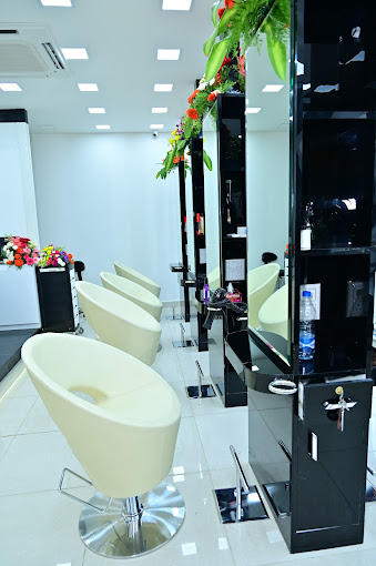 Image of spinsalonSaidabad at 17-1-383 Frist Floor, Government Press Colony, APSRTC Officers Colony, Saidabad, Champapet,