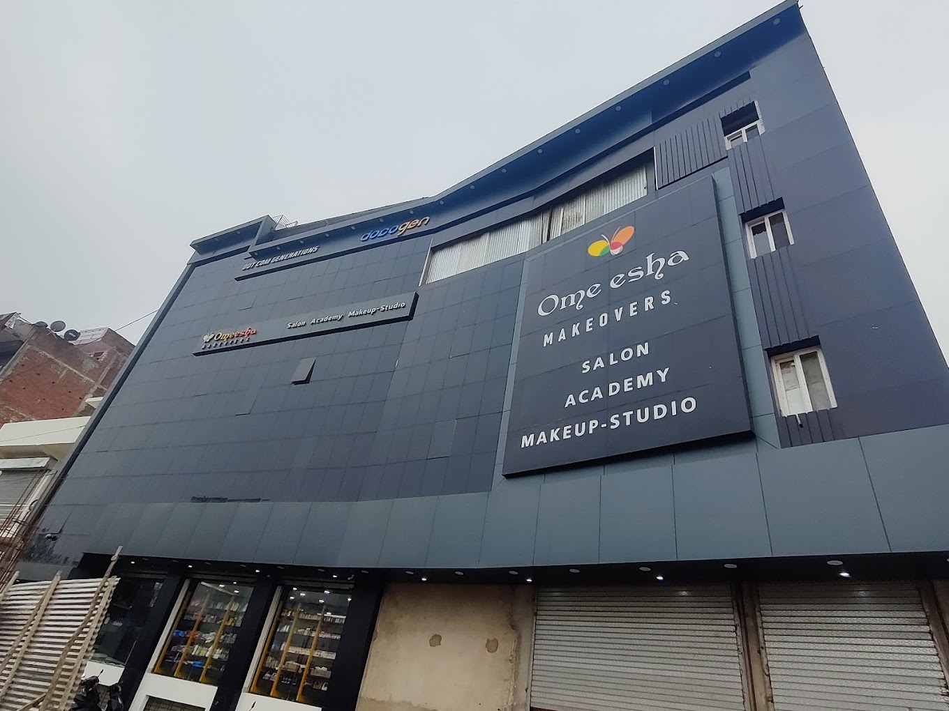 Image of Omeesha at BABHANGAWAN, OPPOSITE JOHN PARKER SHOWROOM, Gandhinagar (Basti)