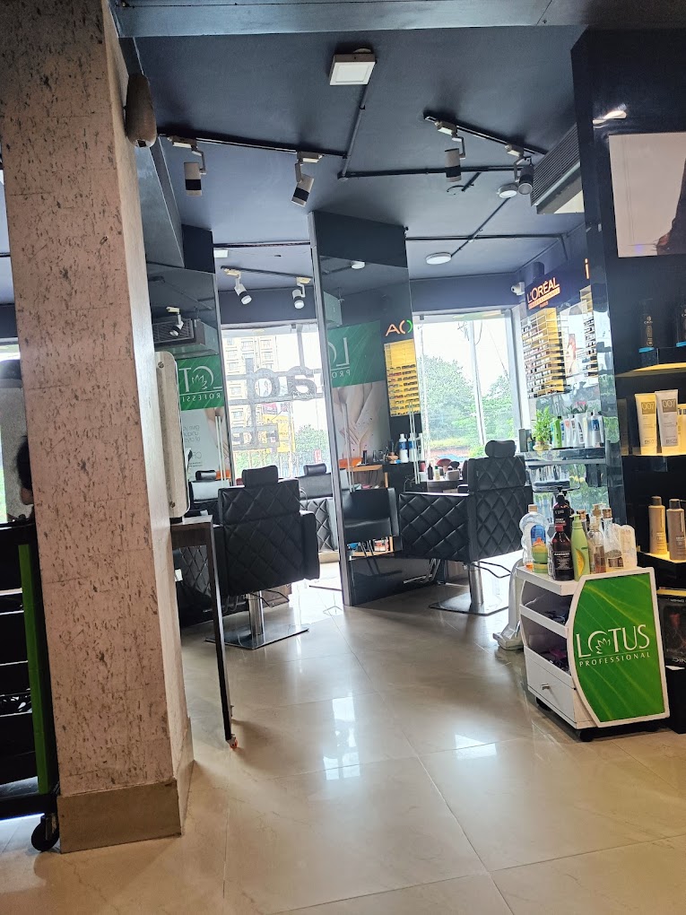 Image of HeadTurners at Sushil Residency 49 BT Road beside puma store kolkata 700058