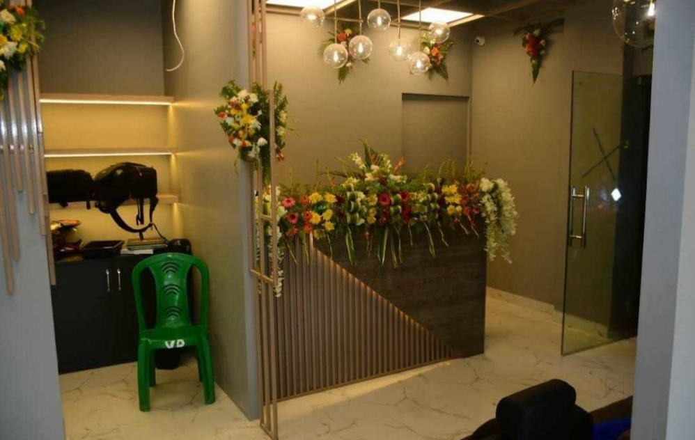 Image of toniandguyessensual at Near Reliance trend, above more Super Market 116/NNS Road ward no. 3, Habra, North 24 Praganas East,