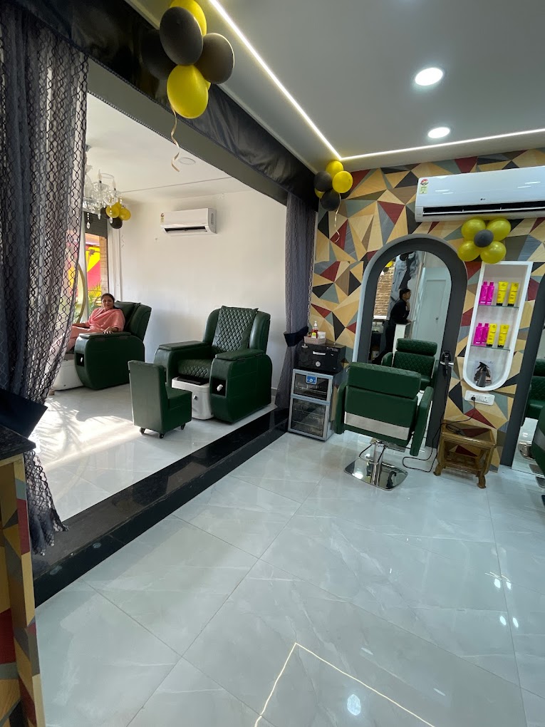 Image of HairBuzzkharar at Sco 67-68, Gillco Valley Rd, Near Dominos,