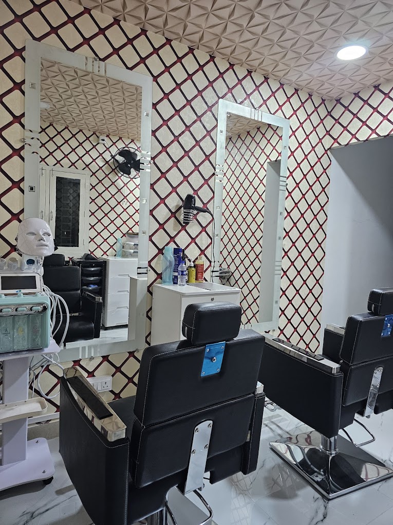 Image of Westernbeautyspaandsalon at Western Beauty spa and salon near Truevalue car showroom, Theni Road, Virattipathu,