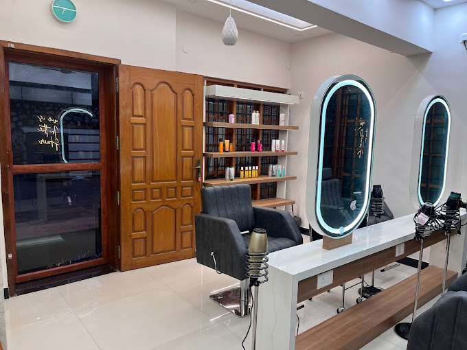Image of zephoraunisexsalon at Gandhi Bhavan Rd, Thycaud p.o, Thiruvananthapuram (landmark:near ammatottil, Thiruvananthapuram, Kerala 695014