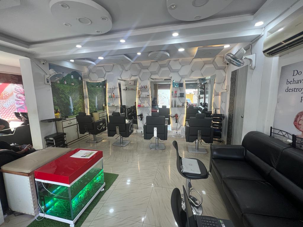 Image of labellavitahairnbeautylounge at Ga-1 rajdanga main road, narkel Bagan, ruby kasba,