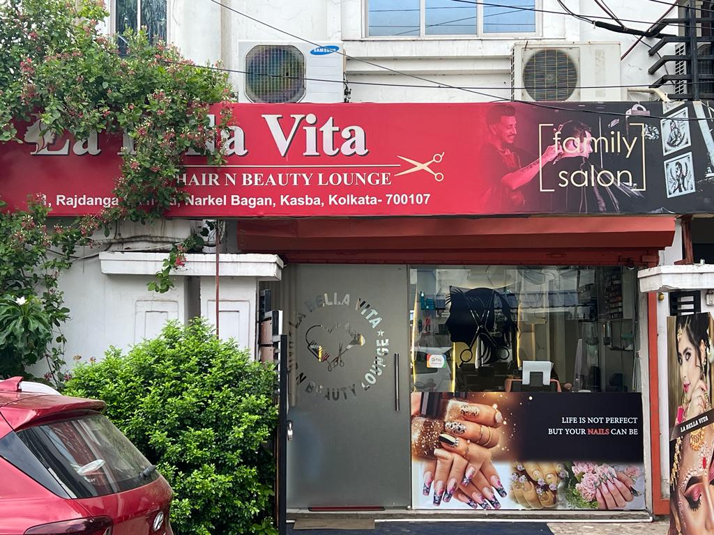 Image of labellavitahairnbeautylounge at Ga-1 rajdanga main road, narkel Bagan, ruby kasba,