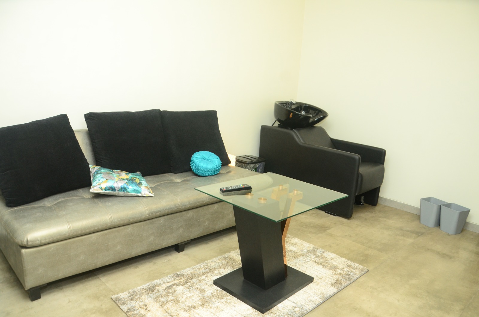 Image of CARACLINIC at 305 Business Suits 9, 3rd floor, SV Road, Santacruz West, Mumbai - 400054