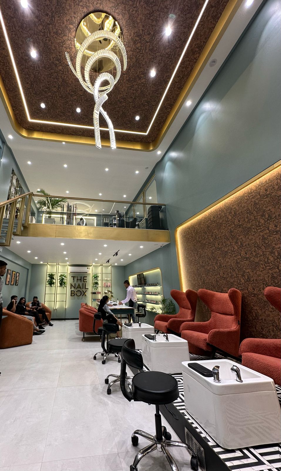 Image of Salon18 at Bizz zone complex,beside Starbucks