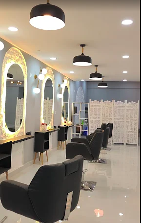 Image of Hails at Above ushodaya. Orange prathista, janapriya, kapra.