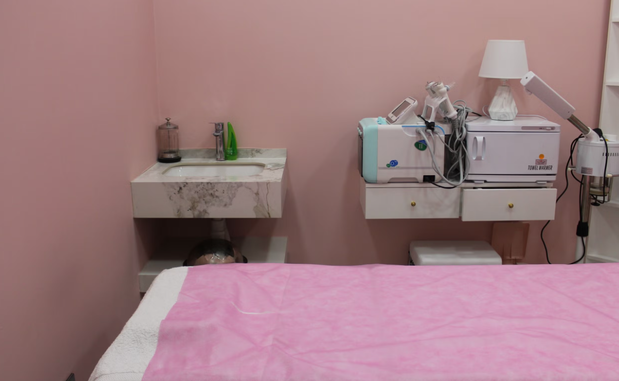 Image of NVYBeautySalonLLC at VY beauty center, 119 Sheikh Rashid Road, Al Karama, Dubai