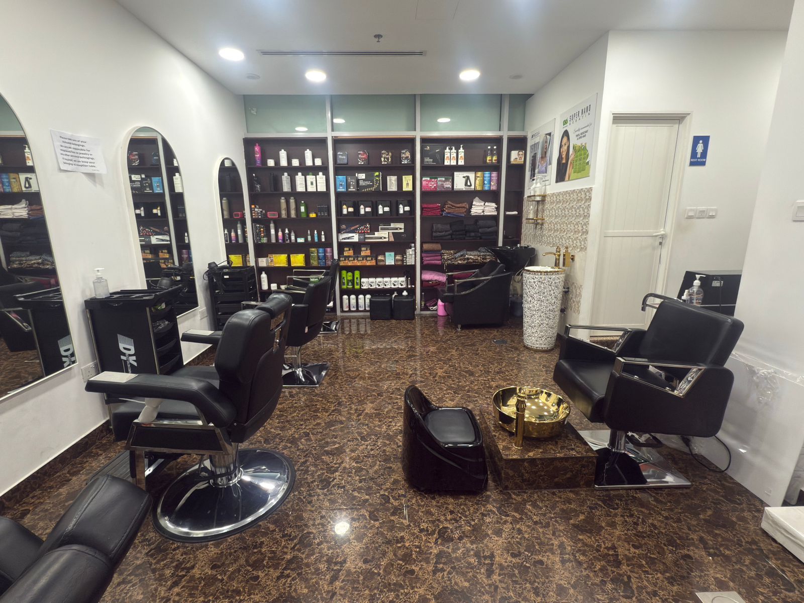 Image of MUKTABEAUTYSALOON1 at Azizi Star Building, Shop No-12, Al Furjan