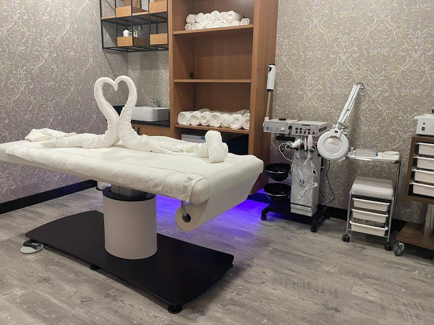 Image of UrbanCutsBarbershopEtihadTowers at P1 Avenues at Etihad Towers - Corniche W St - Al Bateen - Abu Dhabi - United Arab Emirates.