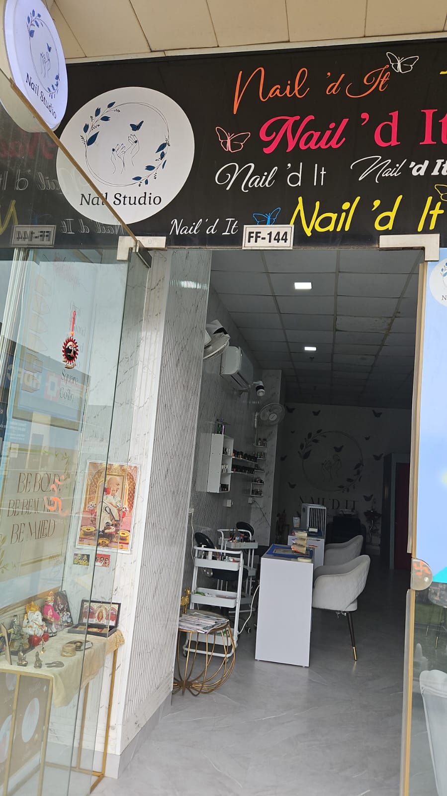Image of salon1770468630 at 1. 144, FF, Paras Trinity Sector 63, Maidawas Road Gurgaon. 2.Kiosk No.59 Metro World Mall Ground Floor Sector-56