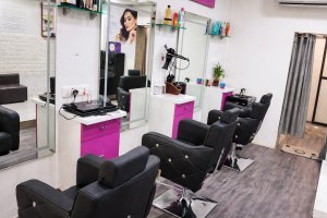 Image of Makeoverplace at 261, Palrecha Bhavan, charch, Marve Rd, opposite Ranakpur marble & granite, Malad, Malvani, Malad West,