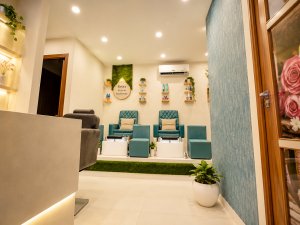 Image of Noomtarasalon at NO1, DCB bank building, 4th block, Ayyappanagara, KR Puram, Bangalore