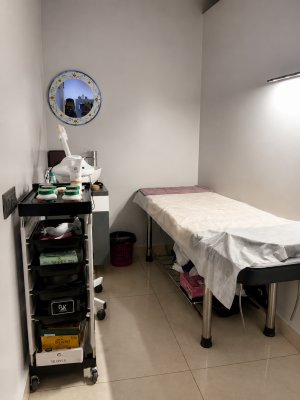 Image of BMSQUARRESalon at UKD Sarani ,Premtola, Silchar, Assam