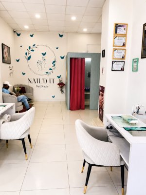 Image of salon1770468630 at 1. 144, FF, Paras Trinity Sector 63, Maidawas Road Gurgaon.