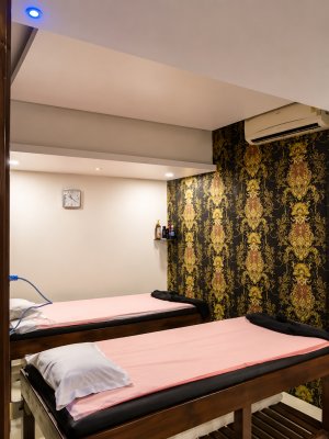 Image of silavadeethaispa16road at 2ND FLOOR, LUIS BELLE BUILDING, 16TH ROAD, ABOVE MIYA KABAB RESTAURANT, KHAR WEST 400050