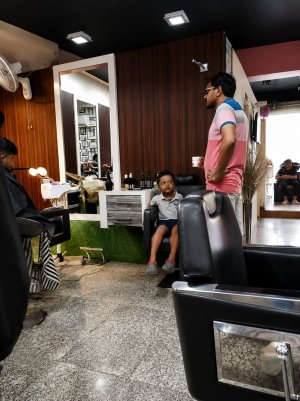 Image of PinkScissorUnisexSalon at SFD Tower, Bhuteshwar Road, Infront of Jal Nigam, Krishna Nagar