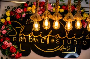Image of xpressionsshafalisbridalstudiokr at Kaladhungi Rd, next to Naman Mall, near Block Office, Lohariyasaal Talla, Unchapul.