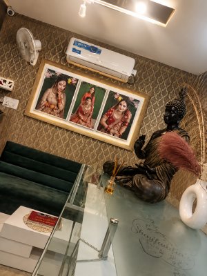 Image of xpressionsshafalisbridalstudiokr at Kaladhungi Rd, next to Naman Mall, near Block Office, Lohariyasaal Talla, Unchapul.