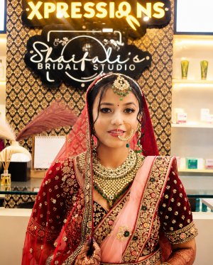 Image of xpressionsshafalisbridalstudiokr at Kaladhungi Rd, next to Naman Mall, near Block Office, Lohariyasaal Talla, Unchapul.