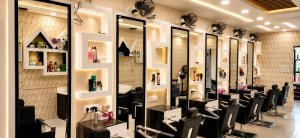 Image of gloriousbeautystudio at Opposite The Park Resturant Club Road Mithanpura.