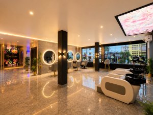 Image of Sapphire-LuxurySalonNailBar at 1st Floor B, 59A-20-4, Guru Nanak Colony Road, opposite to Starbucks Coffee, above Baby Shop, Teacher's Colony,