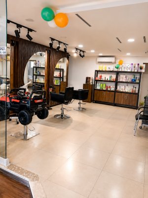Image of NEWGLOWFamilySalon1 at New Glow Salon YSR Complex, #1, PWD Main Road 6th Cross, Visweswara Layout, Akash Nagar, B Narayanapura,