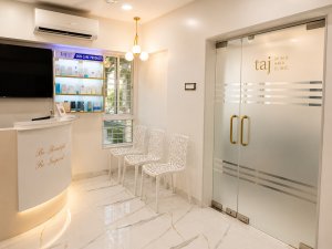 Image of TajSkinHairClinic at Stilt floor, Vishnu Arcade, Karve Rd, next to Hotel Sheetal, near Karve statue, Mayur Colony, Kothrud,