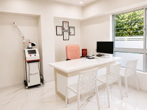 Image of TajSkinHairClinic at Stilt floor, Vishnu Arcade, Karve Rd, next to Hotel Sheetal, near Karve statue, Mayur Colony, Kothrud,