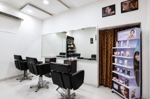 Image of AmantranBeautyParlour at House Number 34-B, Recreation Road,Jain Mandir Gali, Chowbey Colony.