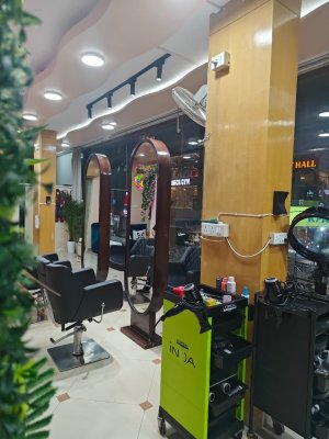Image of BruUnisexSalon at 1st floor, Thanks' Court, 301, 4th Cross Rd, near St George Collage, OMBR Layout, Banaswadi, Bengaluru, Karnataka 560043
