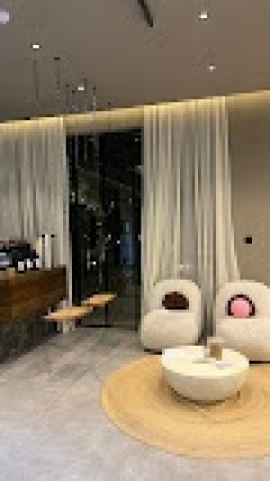 Image of Blondeluxurysaloon2 at Khalifa Al Mubarak St - Al Qurm - Qasr Al Shatie - Abu Dhabi