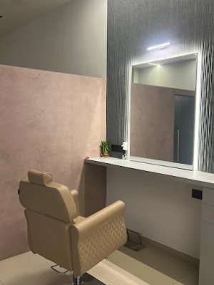 Image of DivineFamilySalon at Purani Motihari Road Bairiya Golumber Next To Kushwaha Medicine Muzaffarpur Bihar 843108