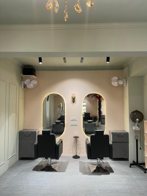 Image of BeautyHiveSalon at Basement & Ground Floor, Shop 239, Dabra Chowk Rd, near Axis Bank, Model Town, Hisar, Haryana 125001