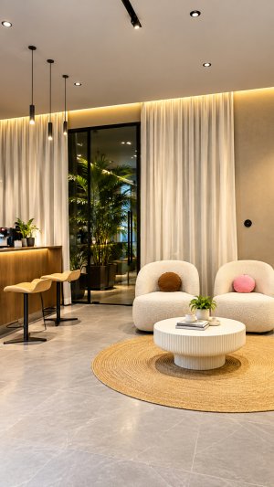Image of Blondeluxurysaloon2 at Khalifa Al Mubarak St - Al Qurm - Qasr Al Shatie - Abu Dhabi
