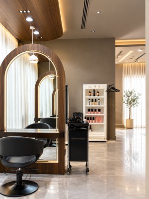 Image of Blondeluxurysaloon2 at Khalifa Al Mubarak St - Al Qurm - Qasr Al Shatie - Abu Dhabi