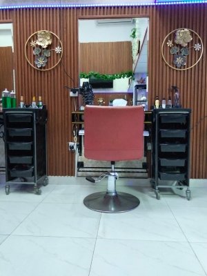 Image of Albaituljameelsalon at Sharjah, al taawun