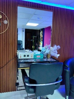 Image of Albaituljameelsalon at Sharjah, al taawun