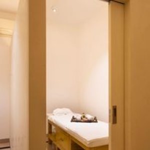 Image of Hairbar3 at Level 5, House 162, Road 3, Mohakhali DOHS