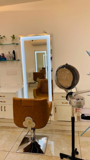 Image of wellnesstouchnsalon1 at ROOTS - The legacy of TRUST, G-2, New Navratan Rd, Mahaveer Colony Park,