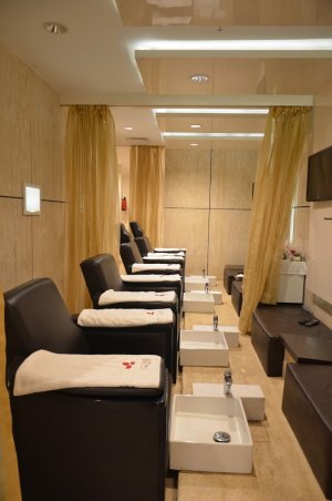 Image of Glam1 at 30/1366 B1, 1st Floor, Below Gold's Gym, Syama Business Centre, Mahakavi Vailoppilli Road, Vyttila,