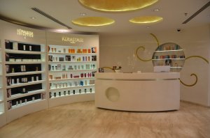 Image of Glam1 at 30/1366 B1, 1st Floor, Below Gold's Gym, Syama Business Centre, Mahakavi Vailoppilli Road, Vyttila,