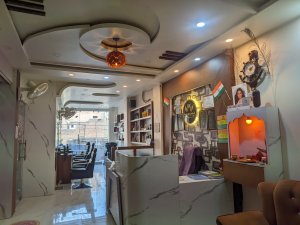 Image of RKSalonAndAcademy at Teen Lalten Chowk Bettiah
