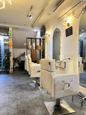 Image of THEETERNALCROWNBEAUTYUNISEXSALON at B-72, LAJPAT NAGAR PART- 2,