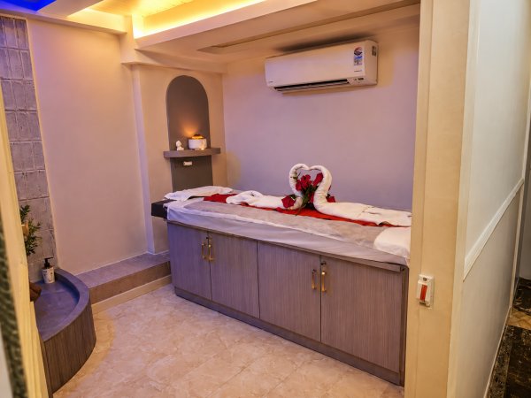 Image of sa1 at Victoria Beauty Salon & Spa™
Arsiwala Building, Opposite Indu Clinic Near Chiragdin, Woodhouse Road
Colaba, Mumbai