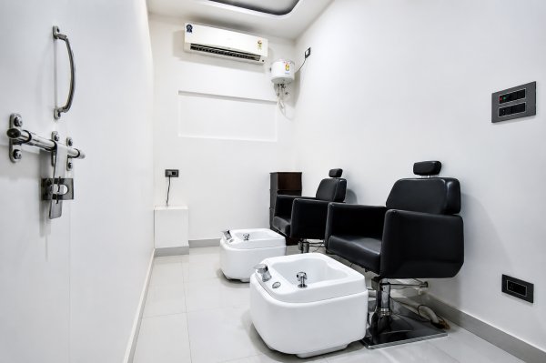 Image of AmantranBeautyParlour at House Number 34-B, Recreation Road,Jain Mandir Gali, Chowbey Colony.
