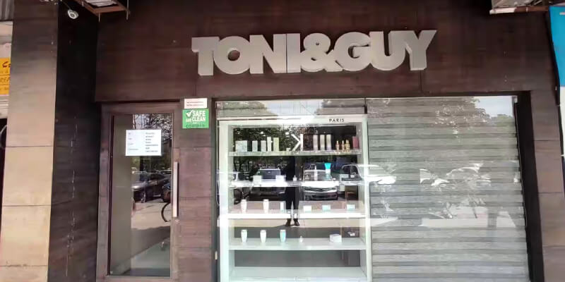 Toni & Guy Unisex Salon Create a Unique Brand Identity with Salonist